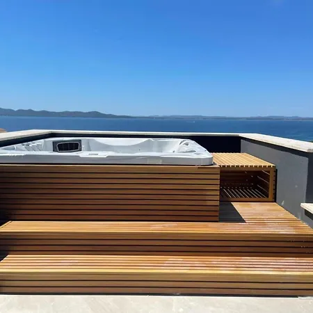 Appartamento Deen Delux Penthouse, Infinity Pool Kožino