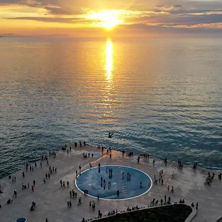Deen Delux Penthouse, Infinity Pool * Kožino