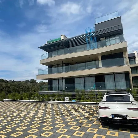 Deen Delux Penthouse, Infinity Pool Apartment *
