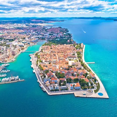 Deen Delux Penthouse, Infinity Pool Lägenhet Kožino
