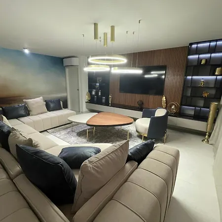 Deen Delux Penthouse, Infinity Pool Kozino