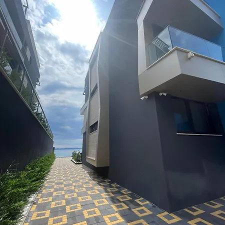 Deen Delux Penthouse, Infinity Pool Apartment *